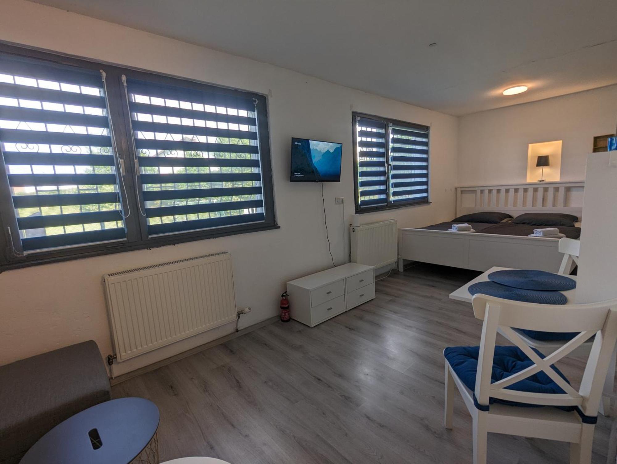 Lovely Studio With Free Parking On Premisis Asten Exterior foto